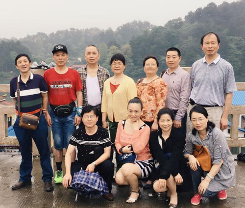 人文科学系组织教师春游活动