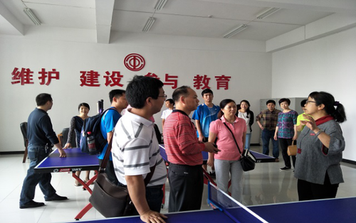 图3：参观土木工程与力学学院教职工小家